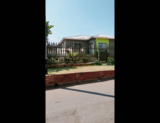 4 BEDROOM HOUSE FOR SALE IN CROSBY